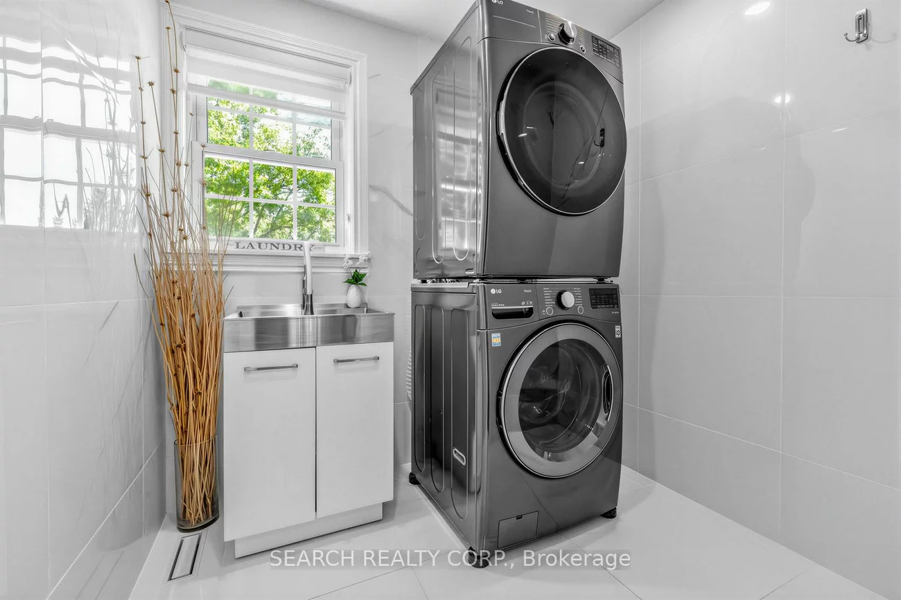 1421, Watersedge, Clarkson, Mississauga