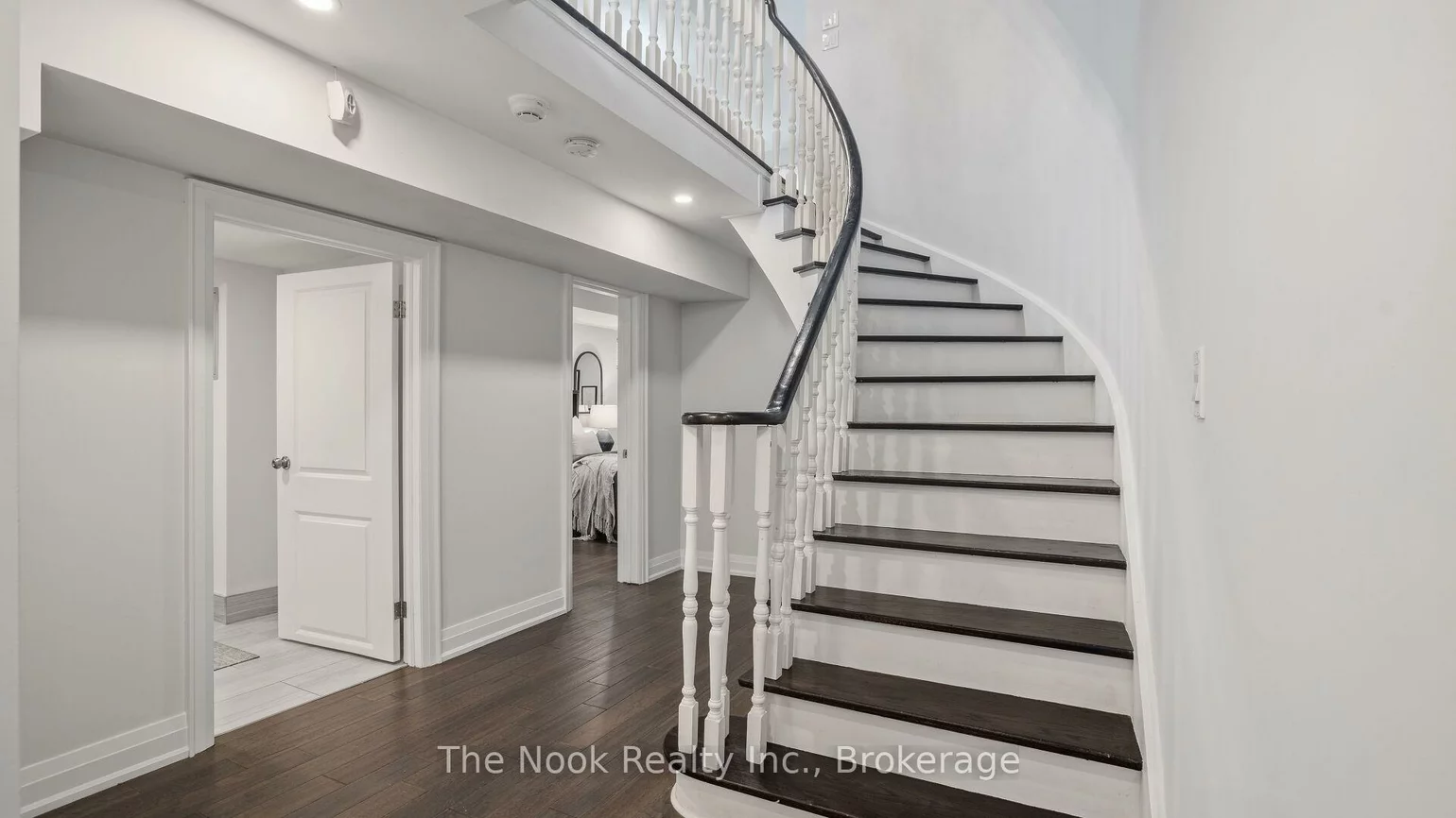 938, Wetherby, Rathwood, Mississauga
