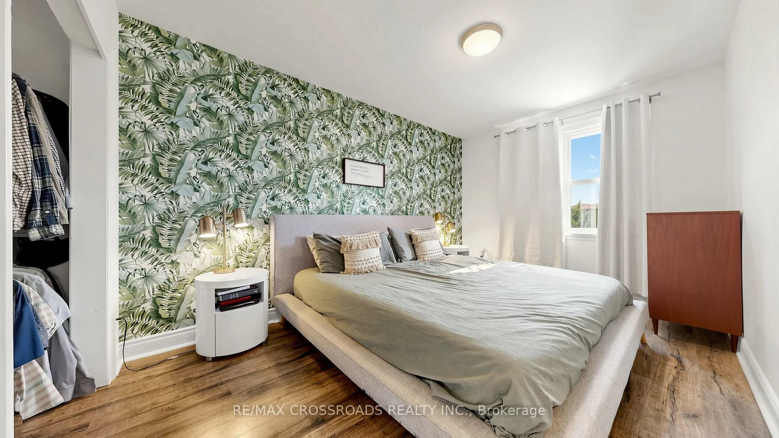 2274, Wiseman, Clarkson, Mississauga