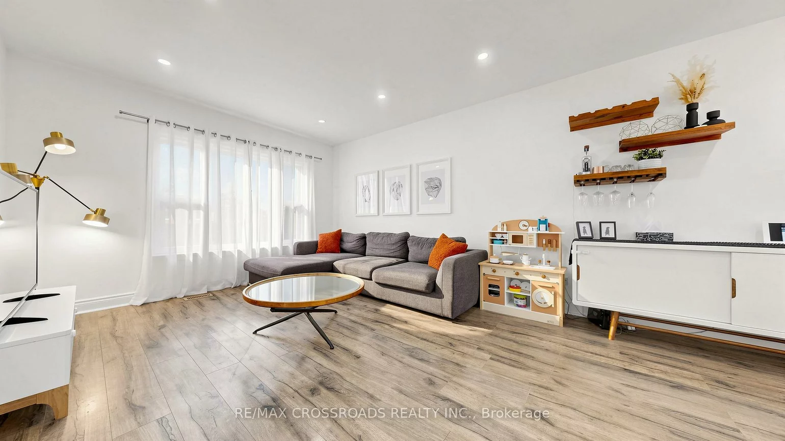 2274, Wiseman, Clarkson, Mississauga