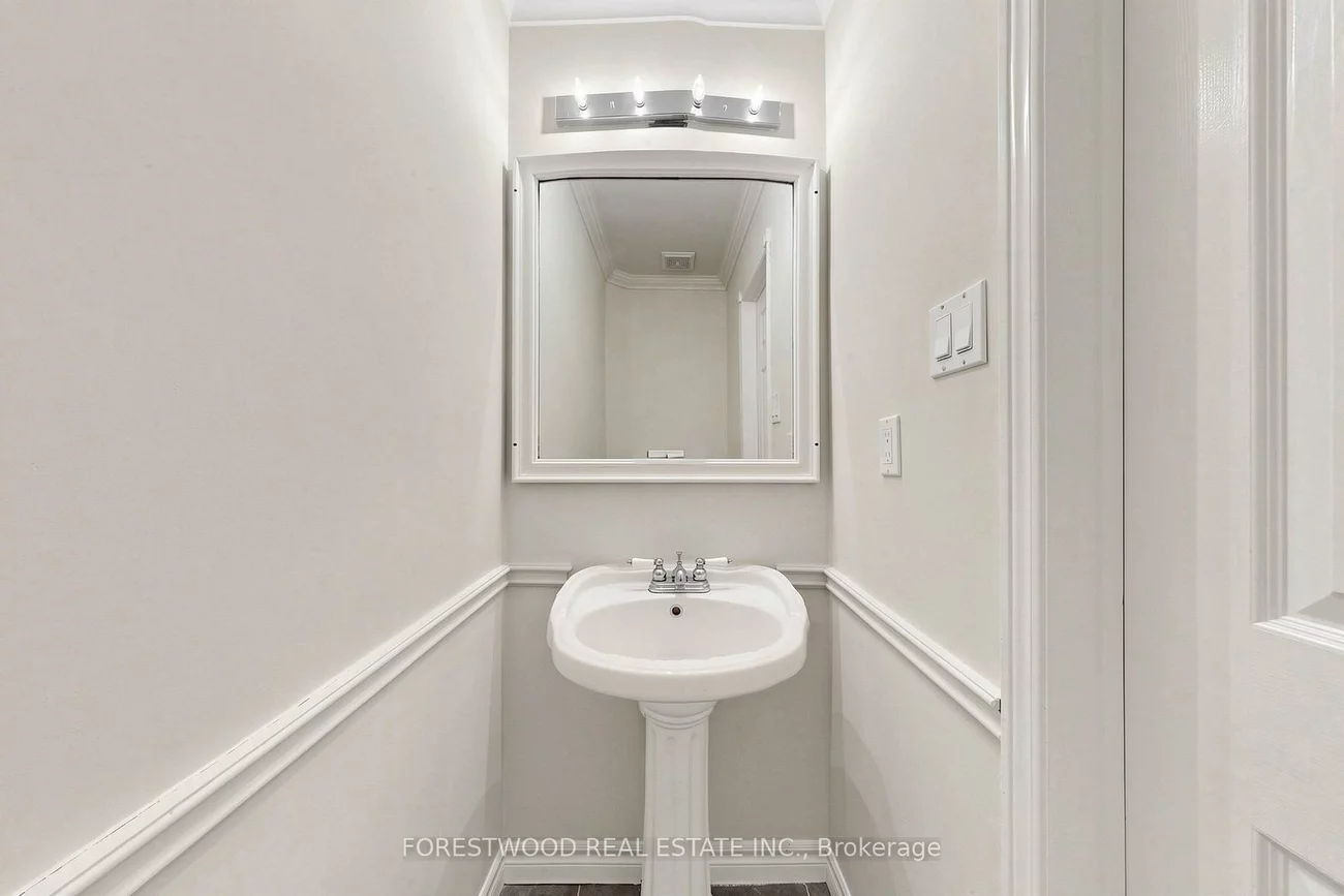 4616, Inverness, East Credit, Mississauga