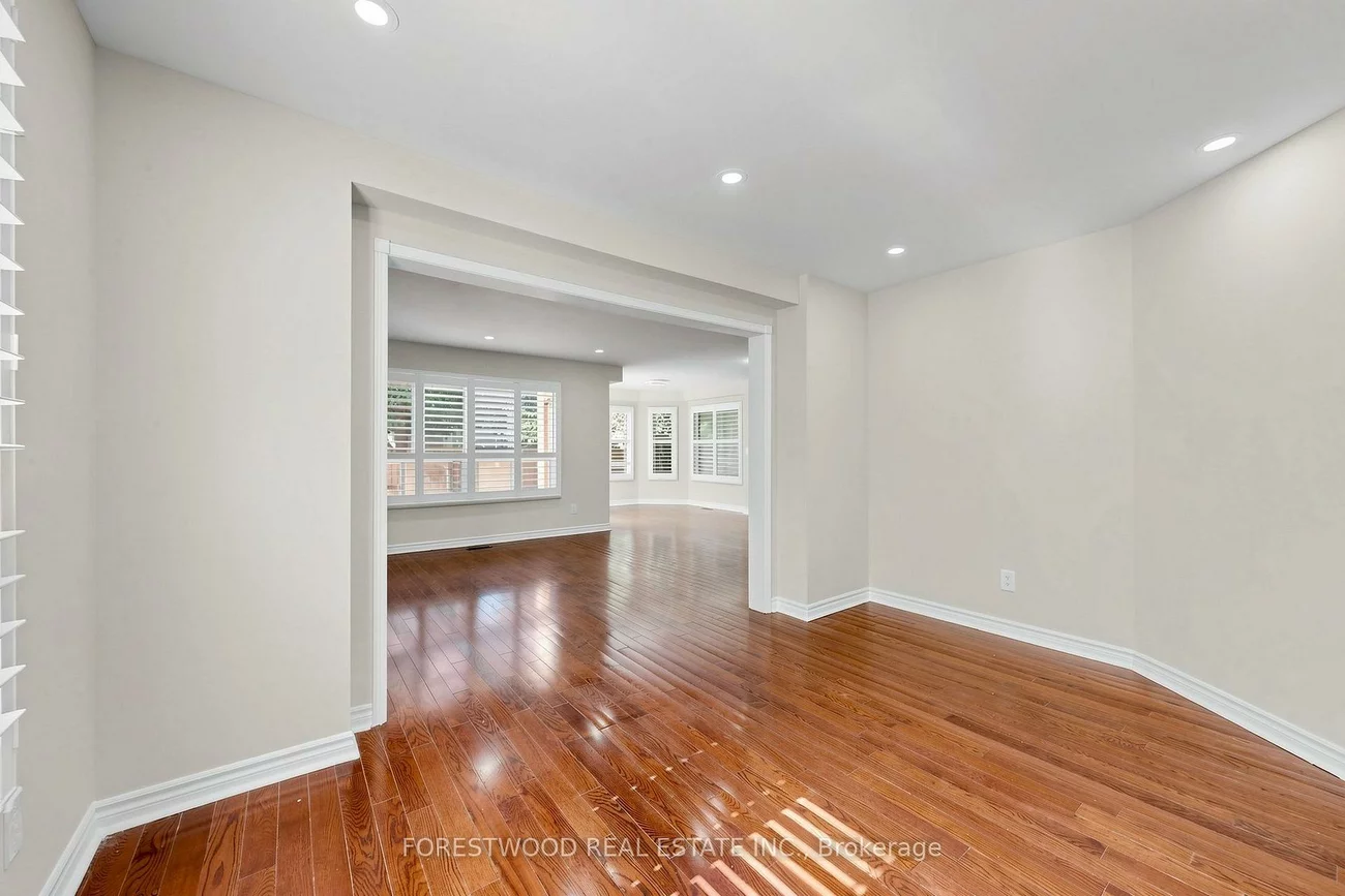 4616, Inverness, East Credit, Mississauga
