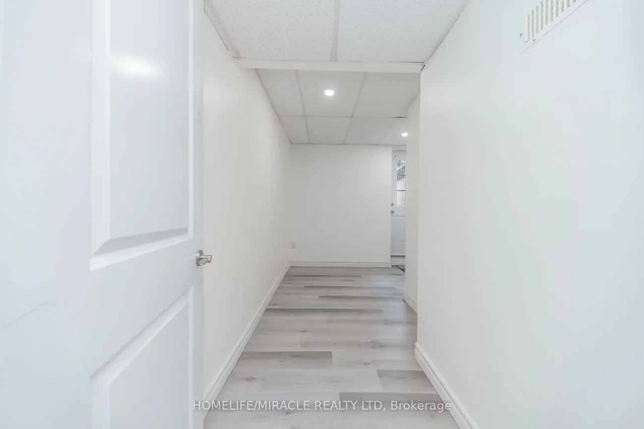 5591, Whistler, Hurontario, Mississauga