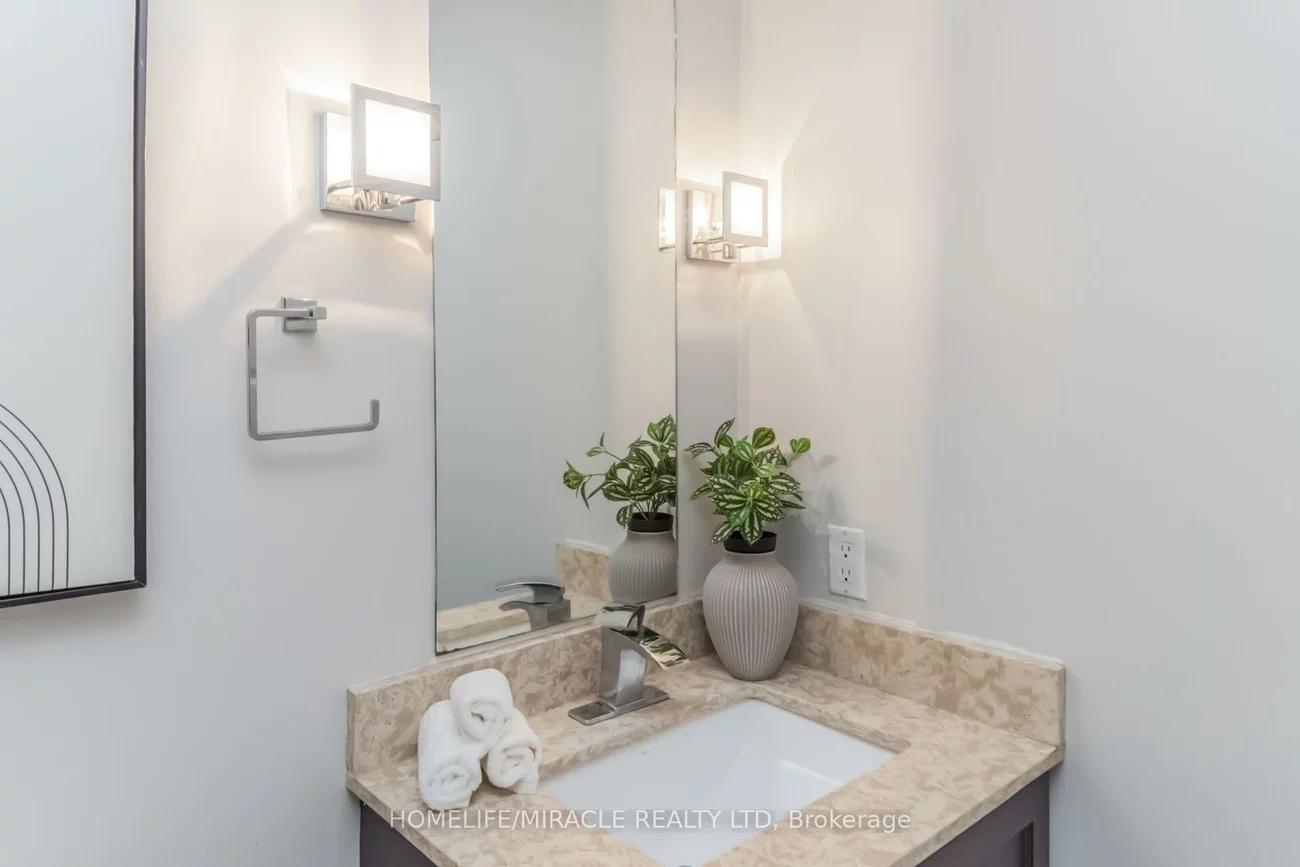 5591, Whistler, Hurontario, Mississauga