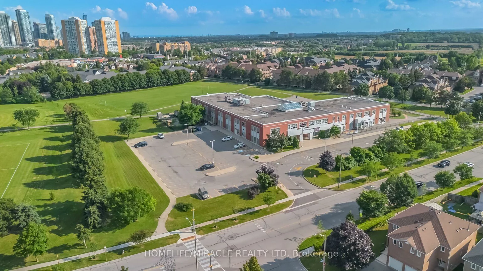 5591, Whistler, Hurontario, Mississauga