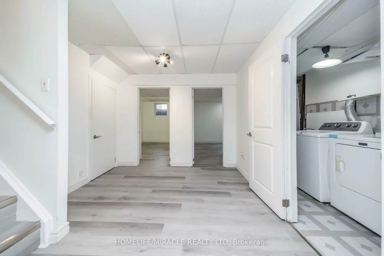 5591, Whistler, Hurontario, Mississauga