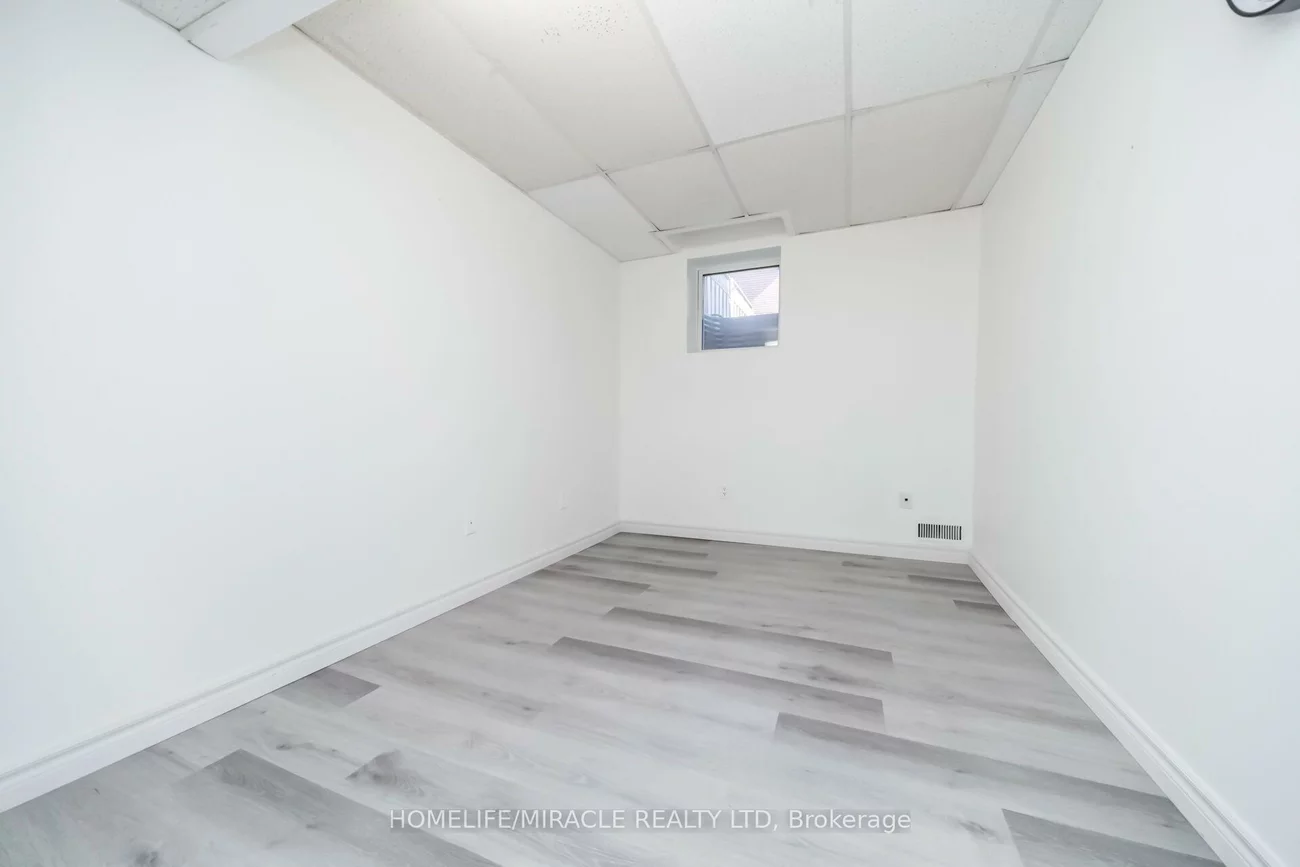 5591, Whistler, Hurontario, Mississauga