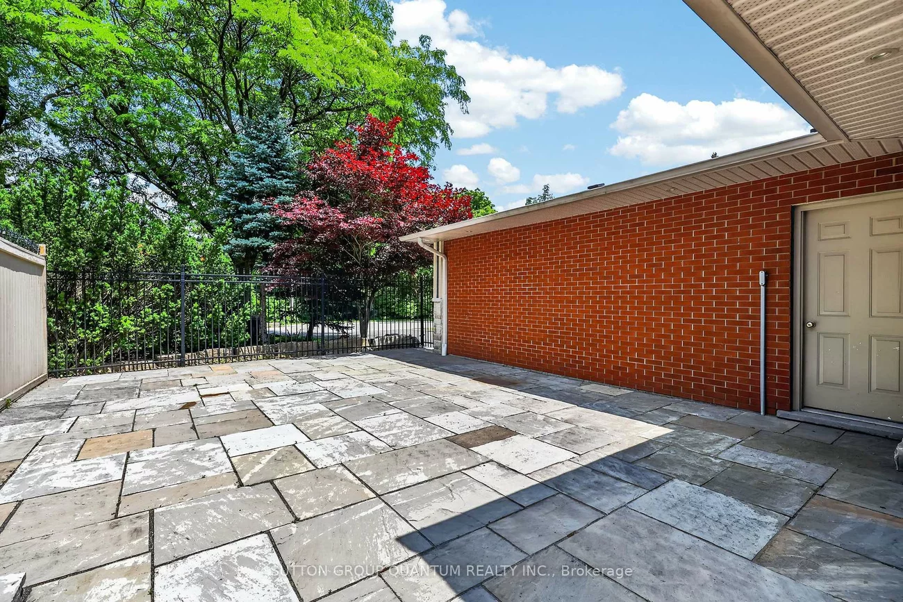 2233, Oneida, Erindale, Mississauga