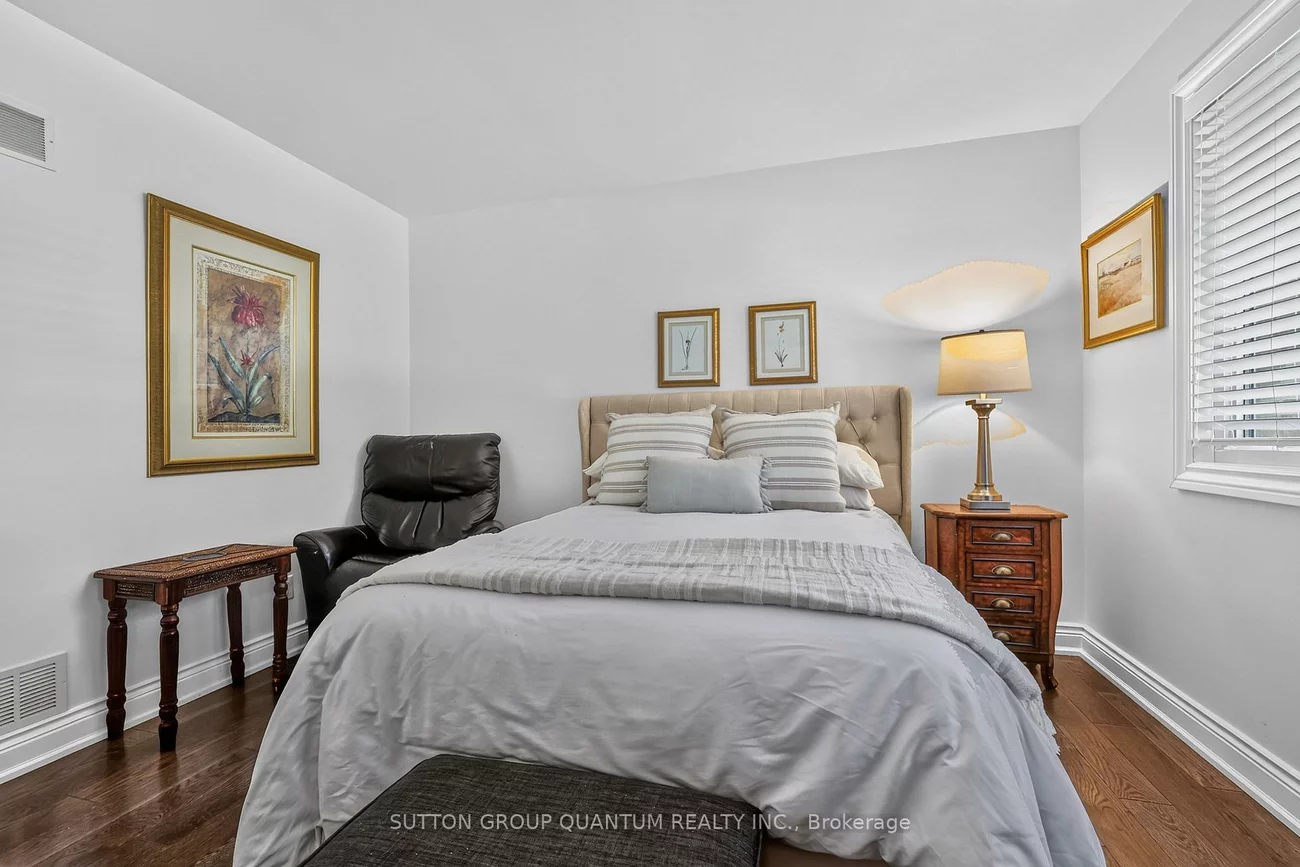 2233, Oneida, Erindale, Mississauga