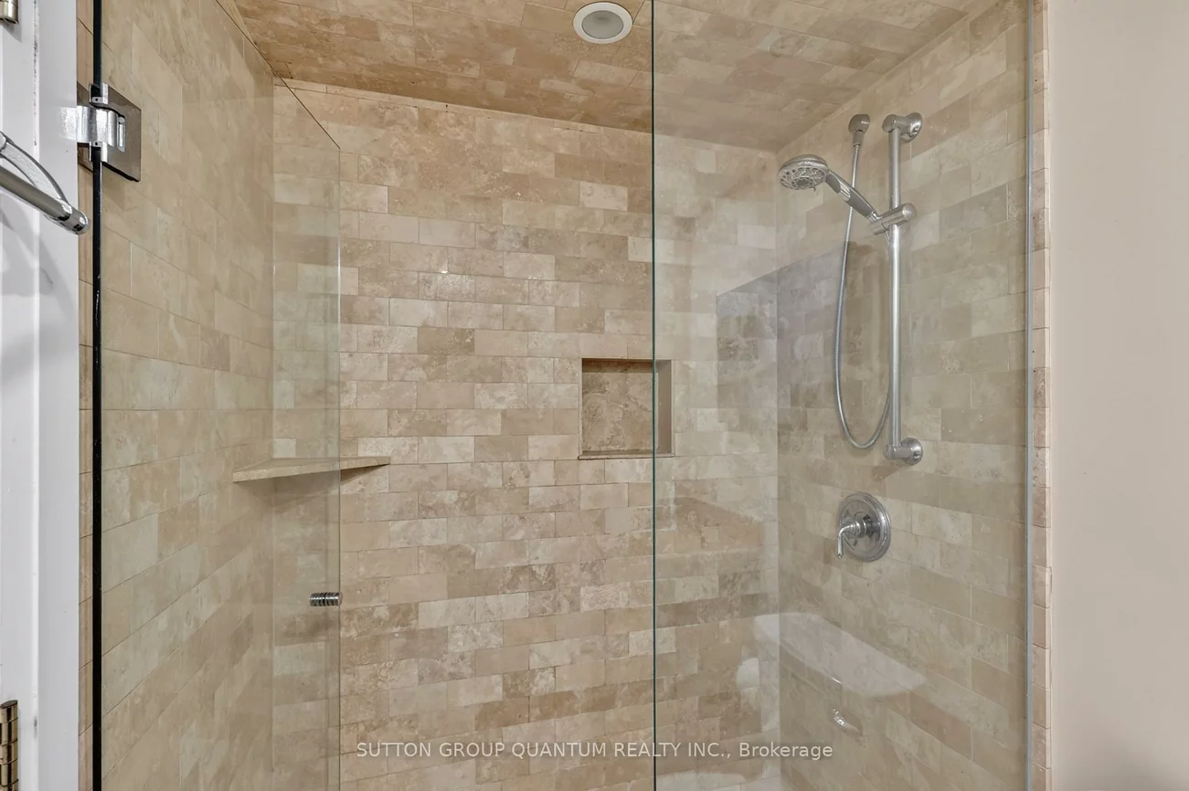 2233, Oneida, Erindale, Mississauga