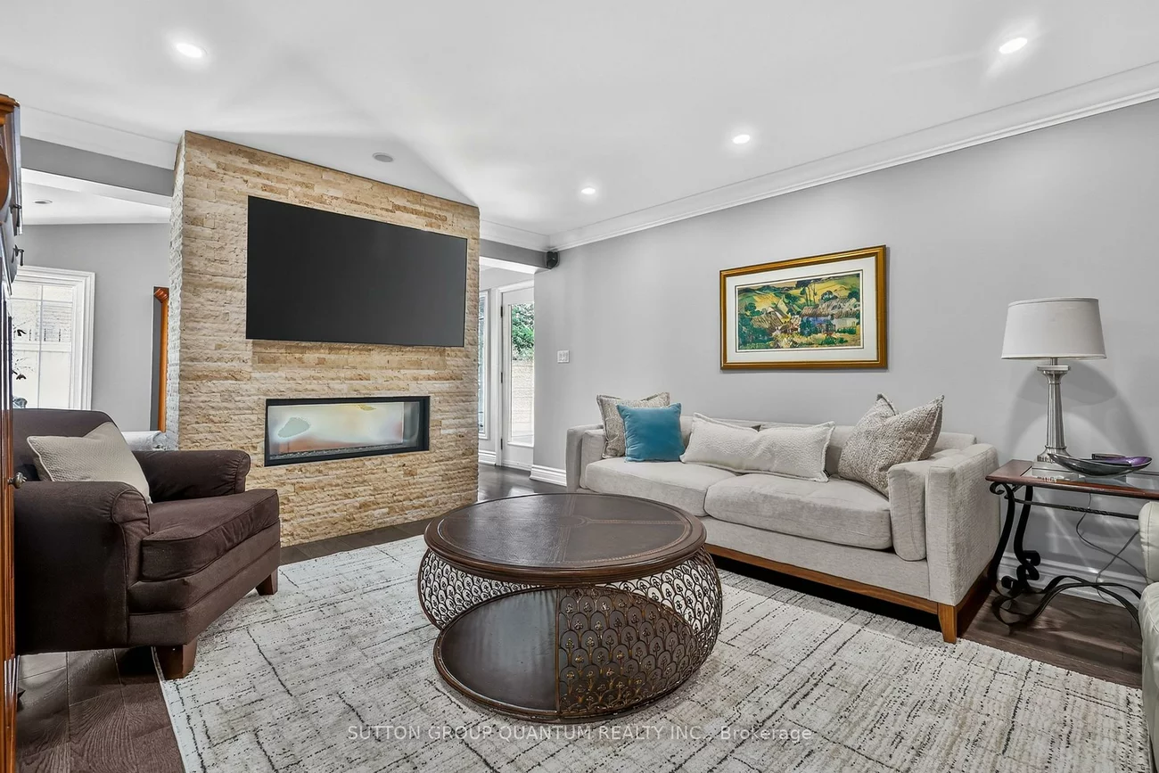 2233, Oneida, Erindale, Mississauga