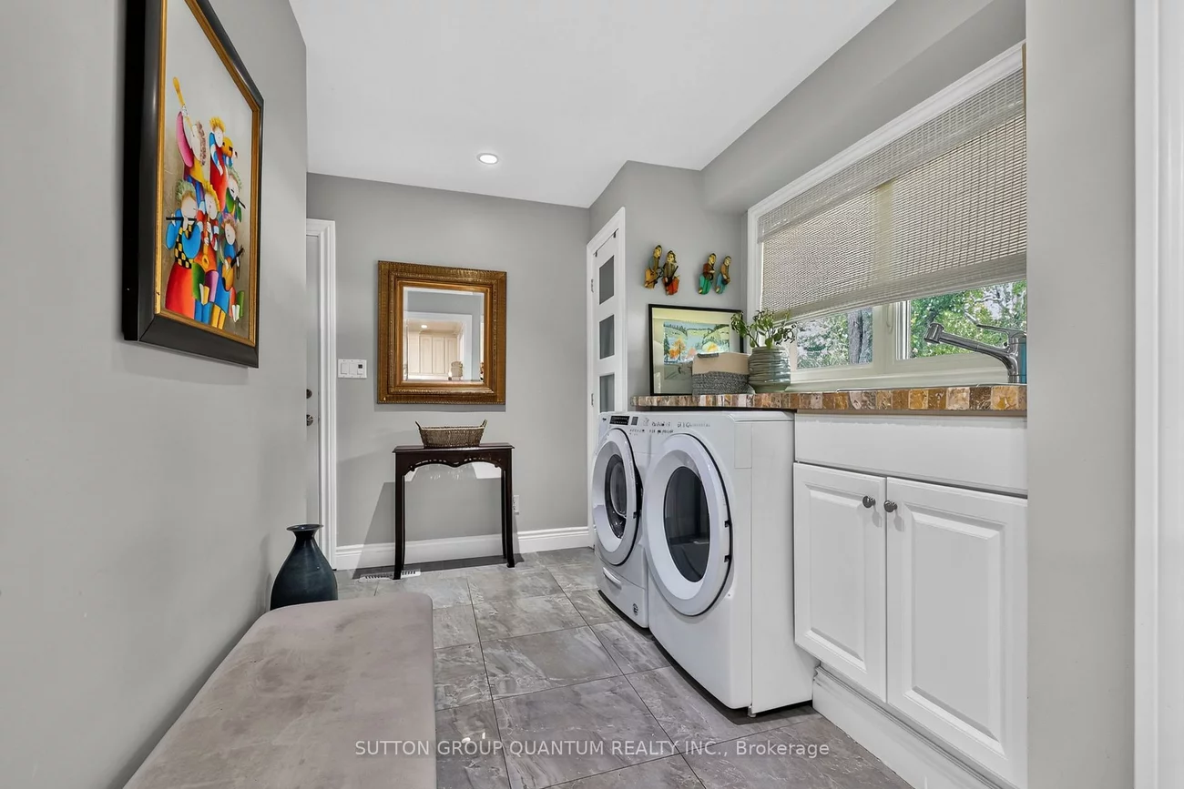 2233, Oneida, Erindale, Mississauga