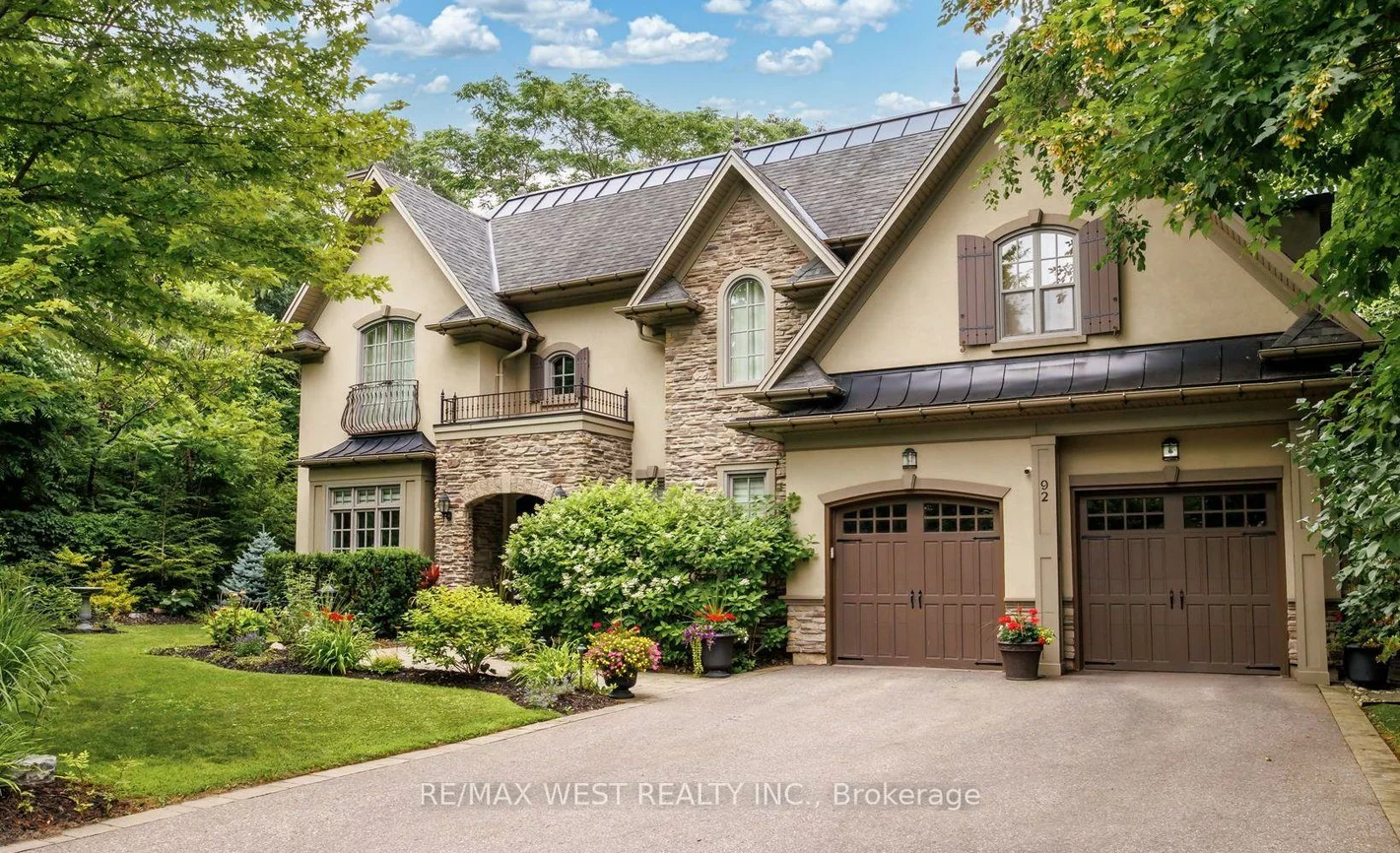 92, Pinetree, Mineola, Mississauga