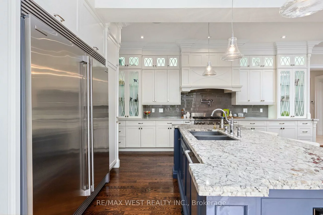 92, Pinetree, Mineola, Mississauga
