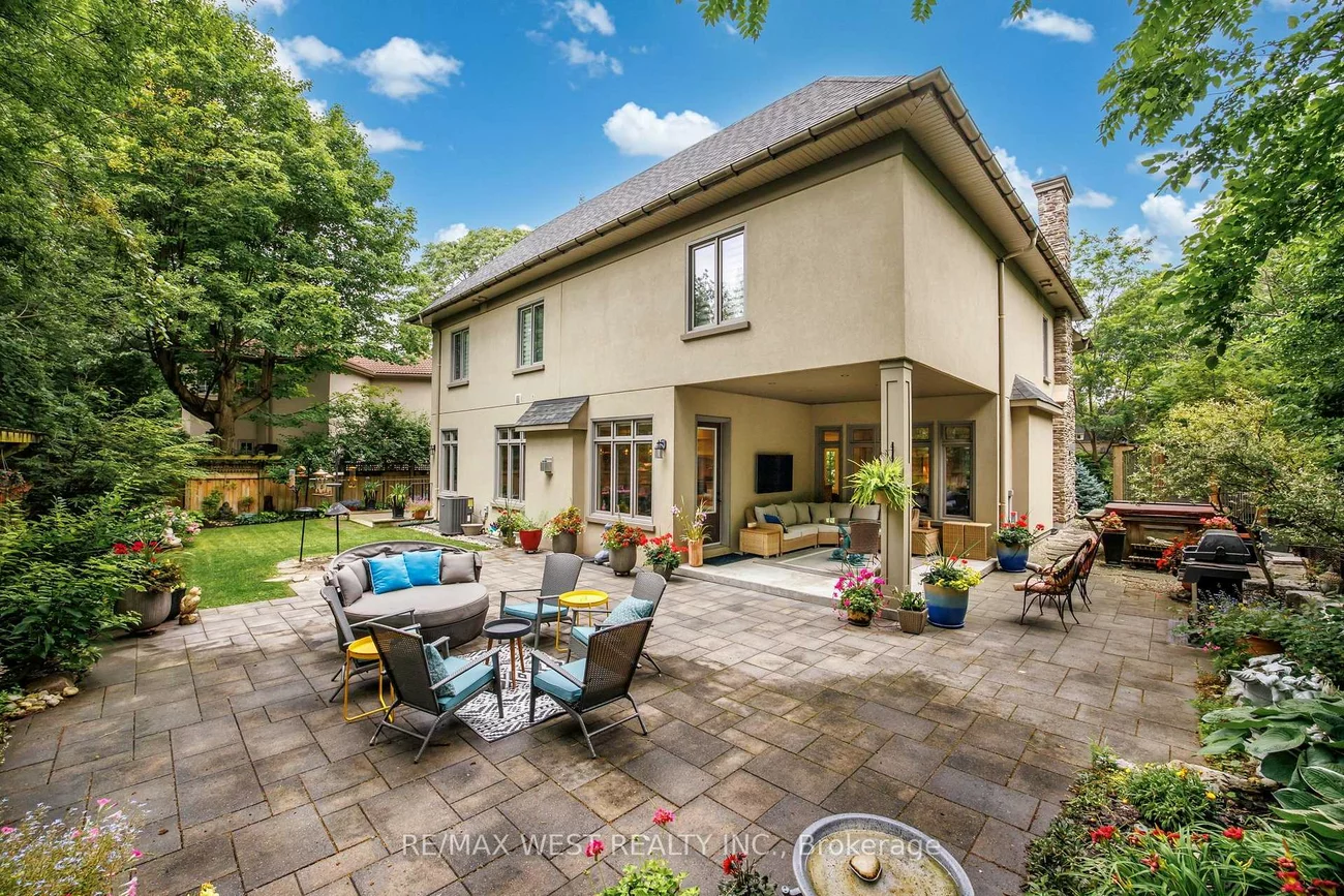 92, Pinetree, Mineola, Mississauga