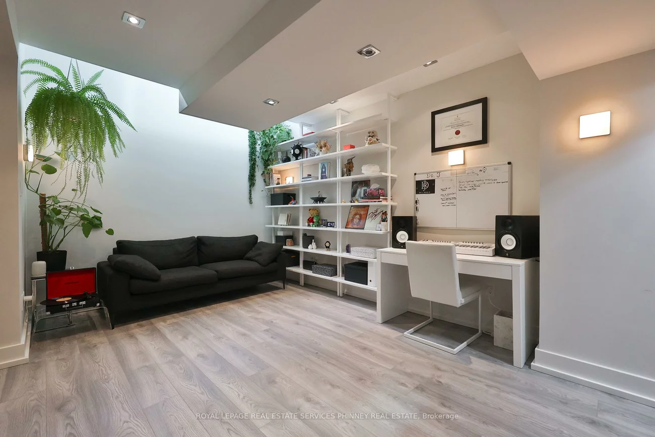 647, Montbeck, Lakeview, Mississauga