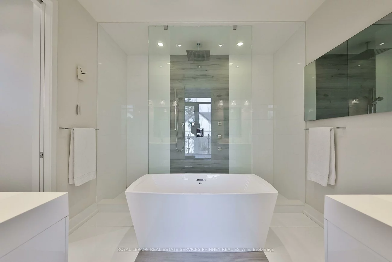 647, Montbeck, Lakeview, Mississauga