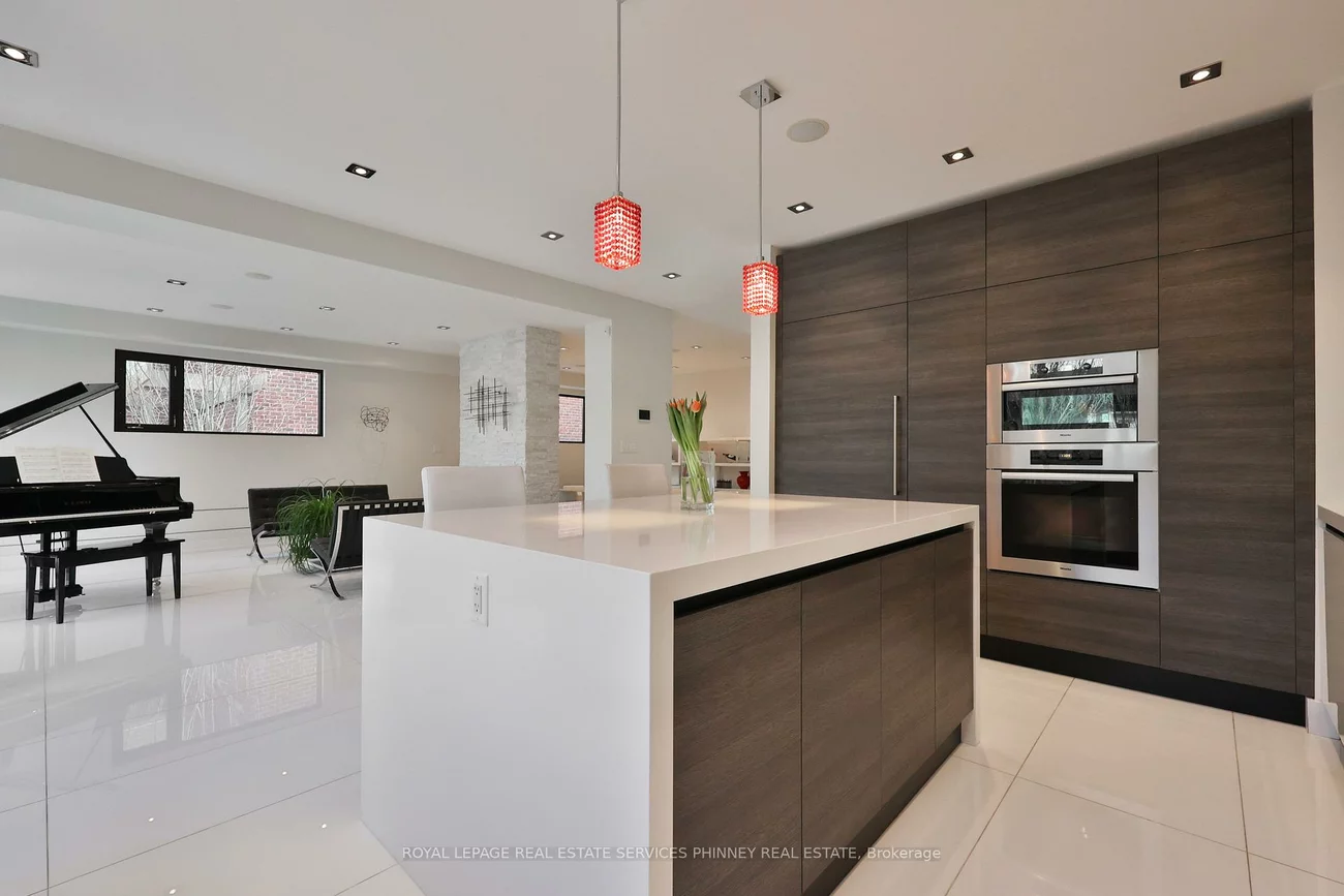 647, Montbeck, Lakeview, Mississauga