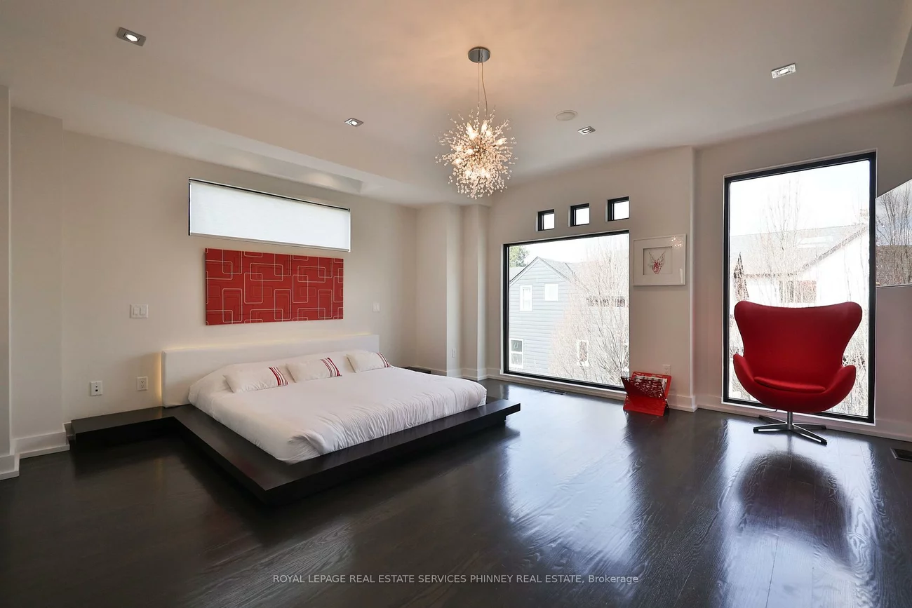 647, Montbeck, Lakeview, Mississauga