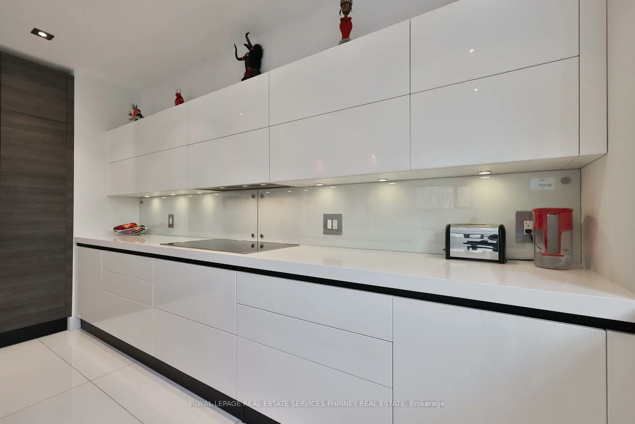 647, Montbeck, Lakeview, Mississauga