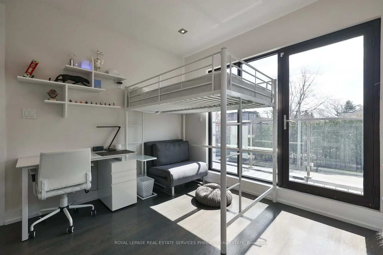 647, Montbeck, Lakeview, Mississauga