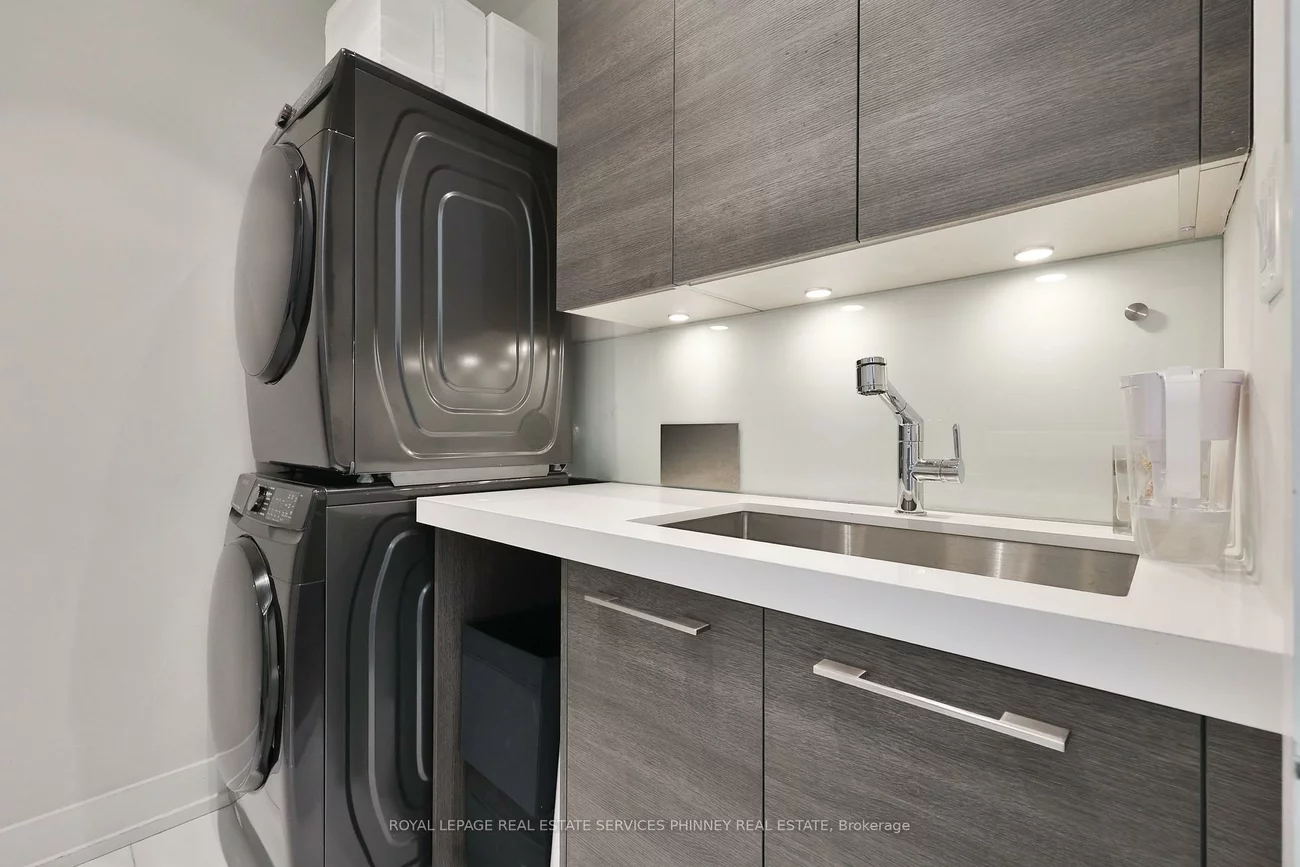 647, Montbeck, Lakeview, Mississauga