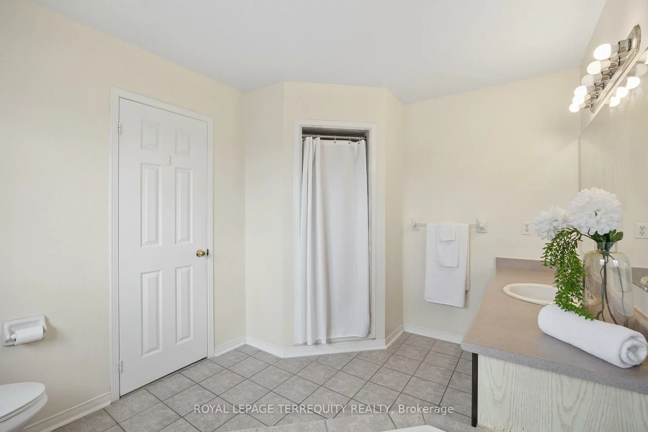 7339, Black Walnut, Lisgar, Mississauga