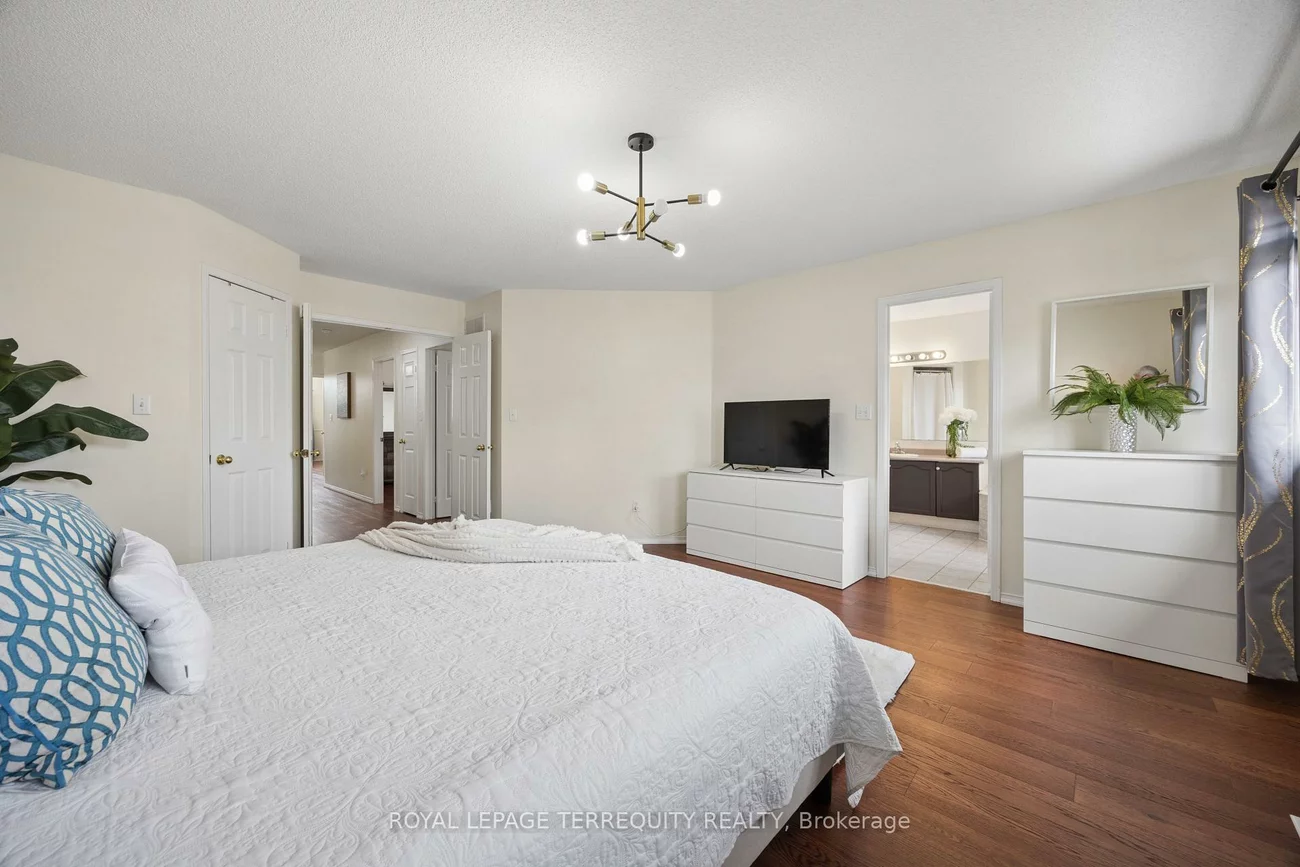 7339, Black Walnut, Lisgar, Mississauga