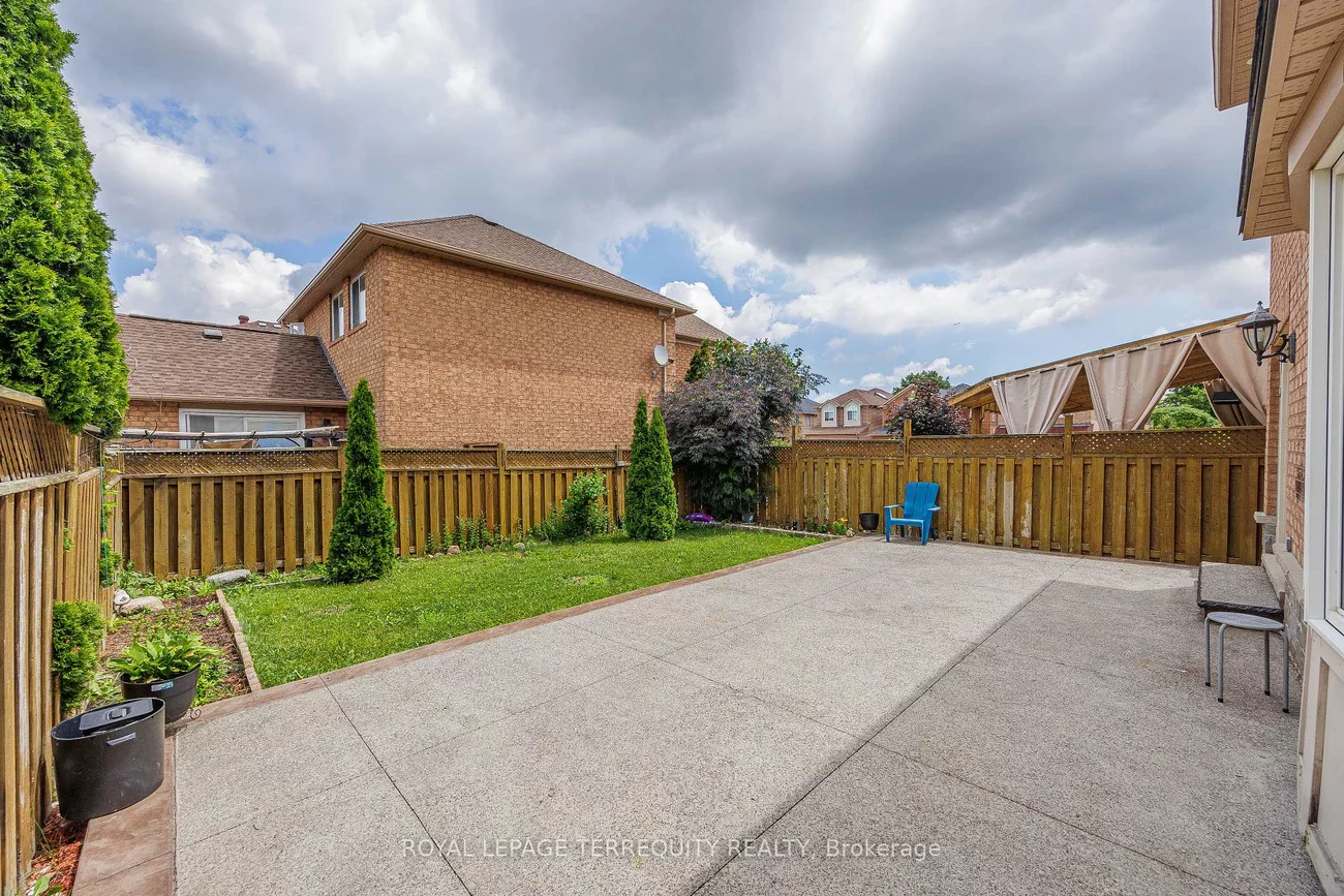 7339, Black Walnut, Lisgar, Mississauga