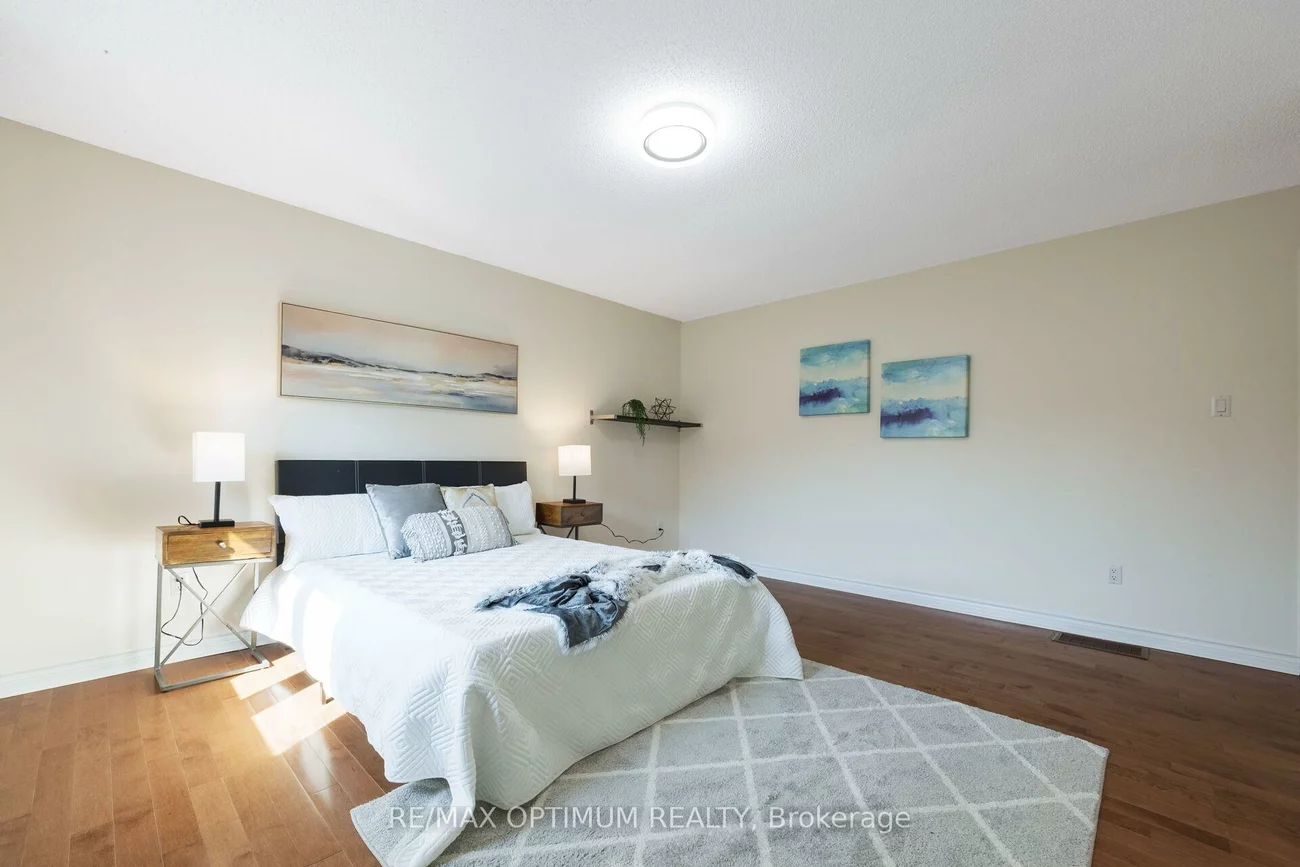 5859, Riverside, East Credit, Mississauga