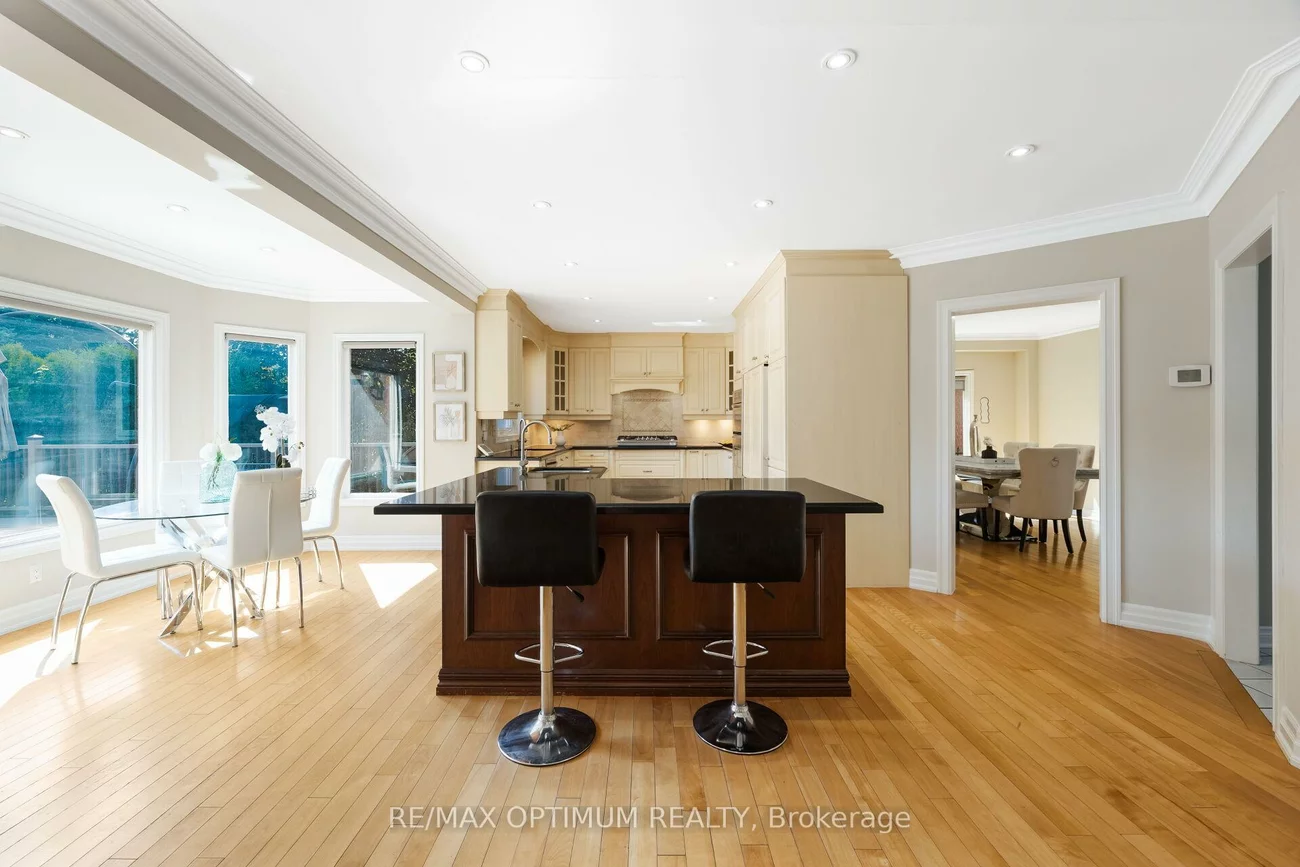 5859, Riverside, East Credit, Mississauga