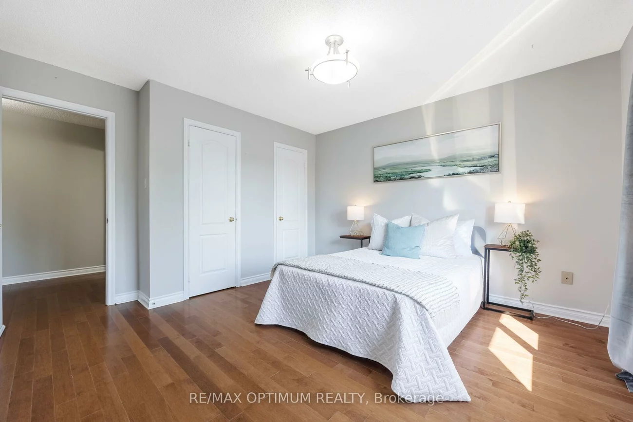 5859, Riverside, East Credit, Mississauga