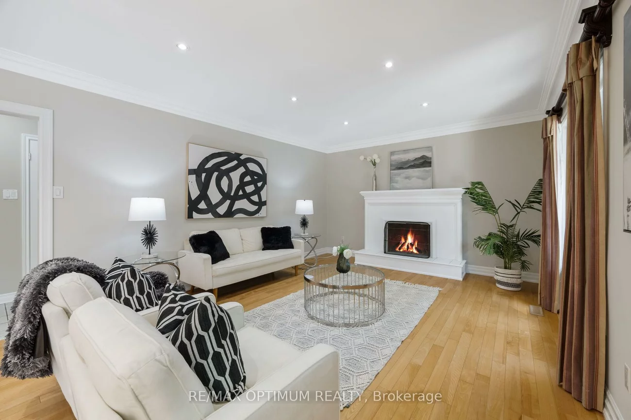 5859, Riverside, East Credit, Mississauga