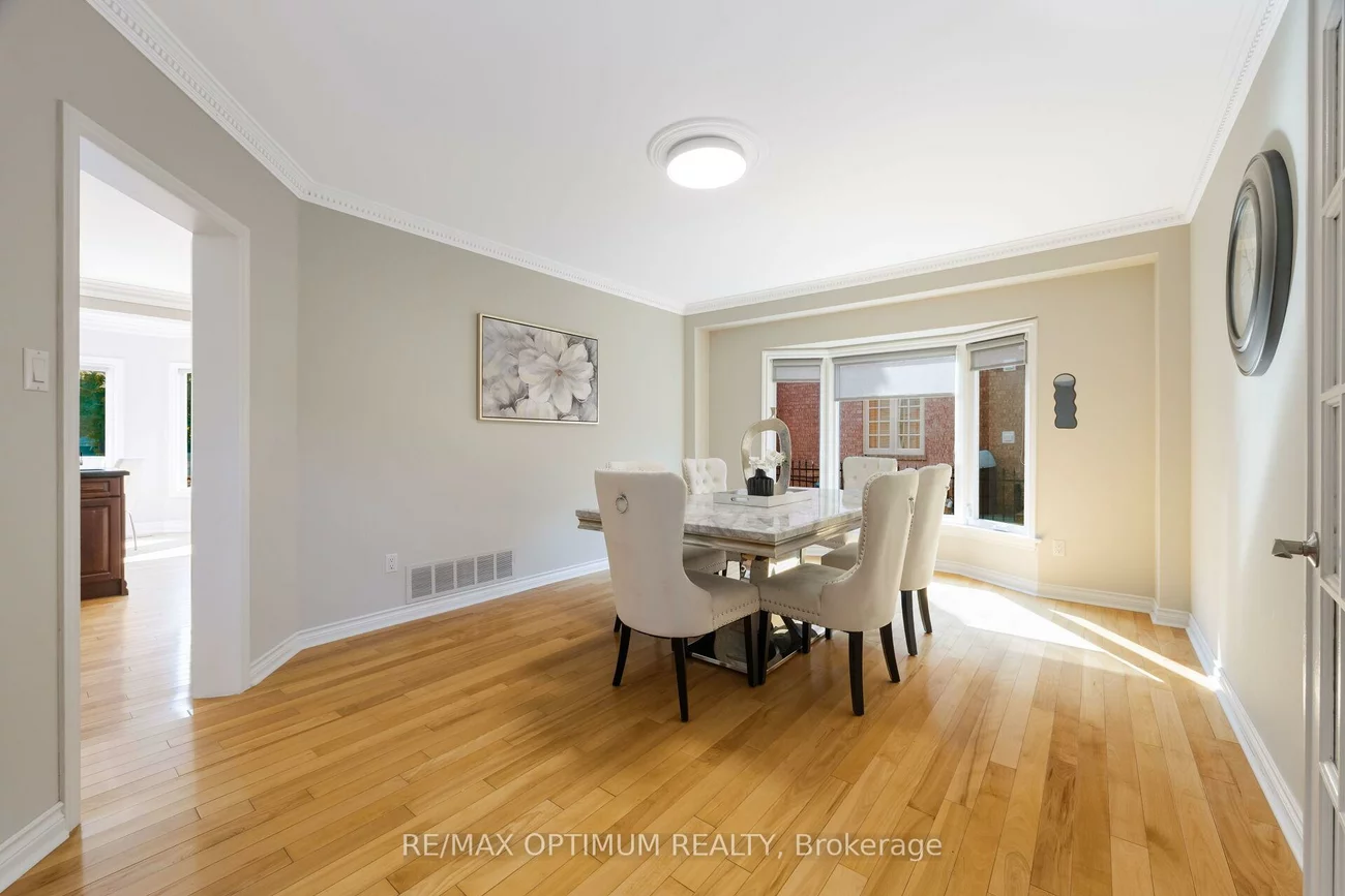5859, Riverside, East Credit, Mississauga