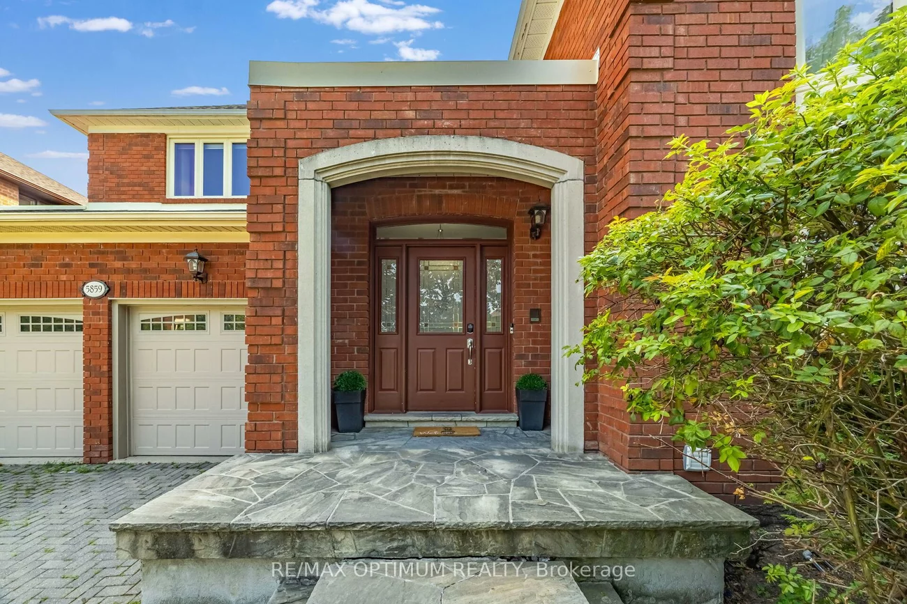 5859, Riverside, East Credit, Mississauga