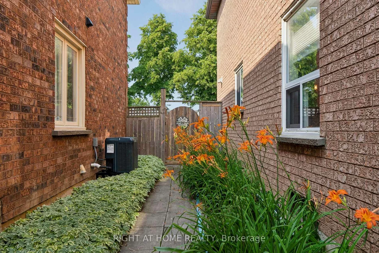 3525, Bertrand, Erin Mills, Mississauga