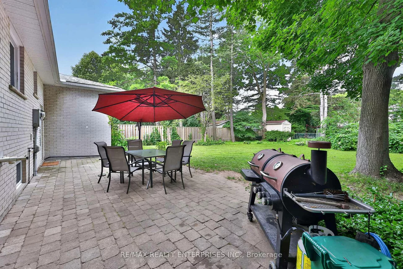 975, Cresthampton, Lorne Park, Mississauga