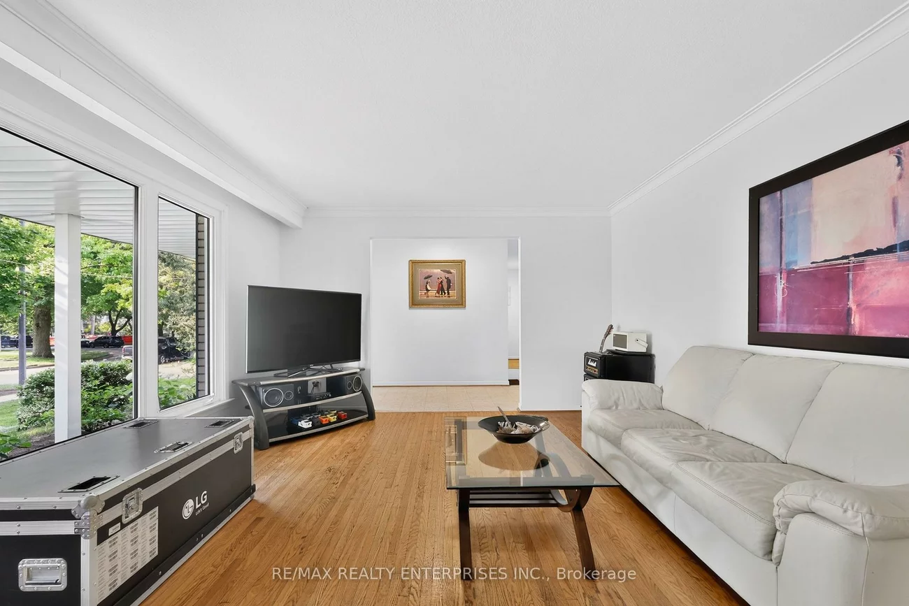 975, Cresthampton, Lorne Park, Mississauga