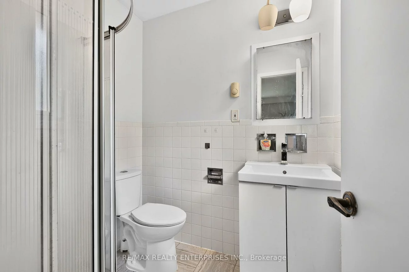 975, Cresthampton, Lorne Park, Mississauga