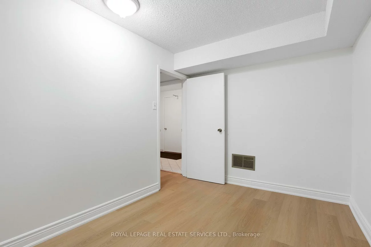 3192, Windwood, Meadowvale, Mississauga