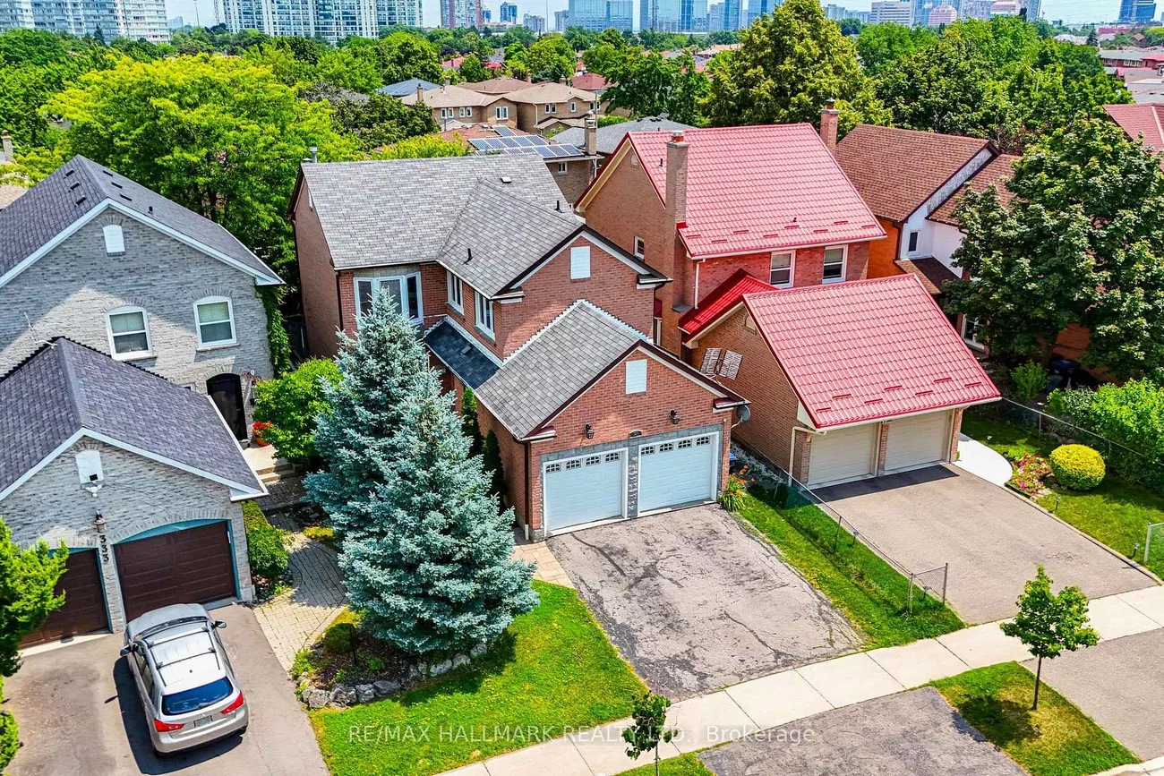 329, Kingsbridge Garden, Hurontario, Mississauga