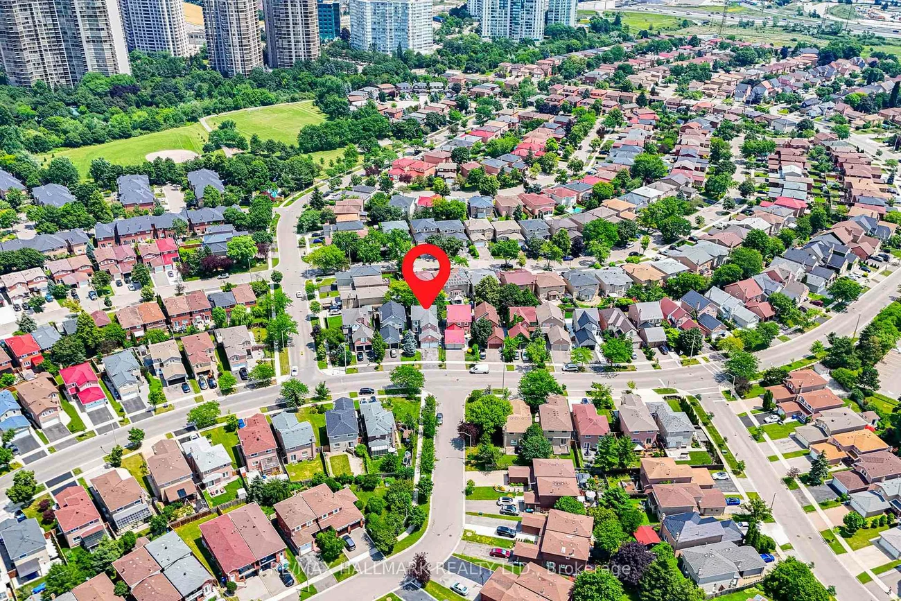 329, Kingsbridge Garden, Hurontario, Mississauga