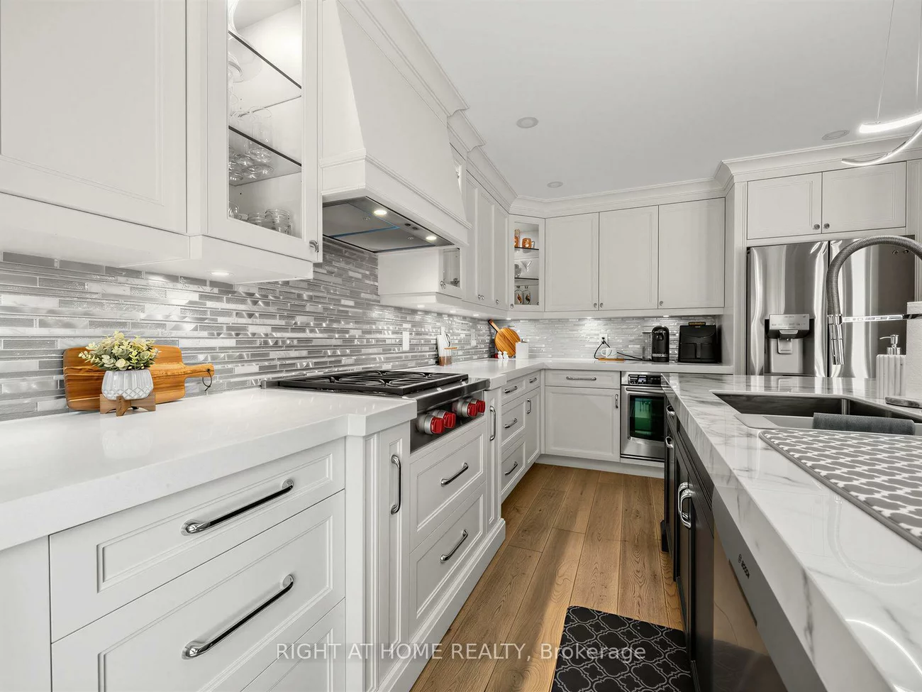 4236, Credit Pointe, East Credit, Mississauga