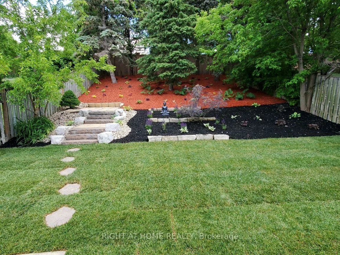 4236, Credit Pointe, East Credit, Mississauga