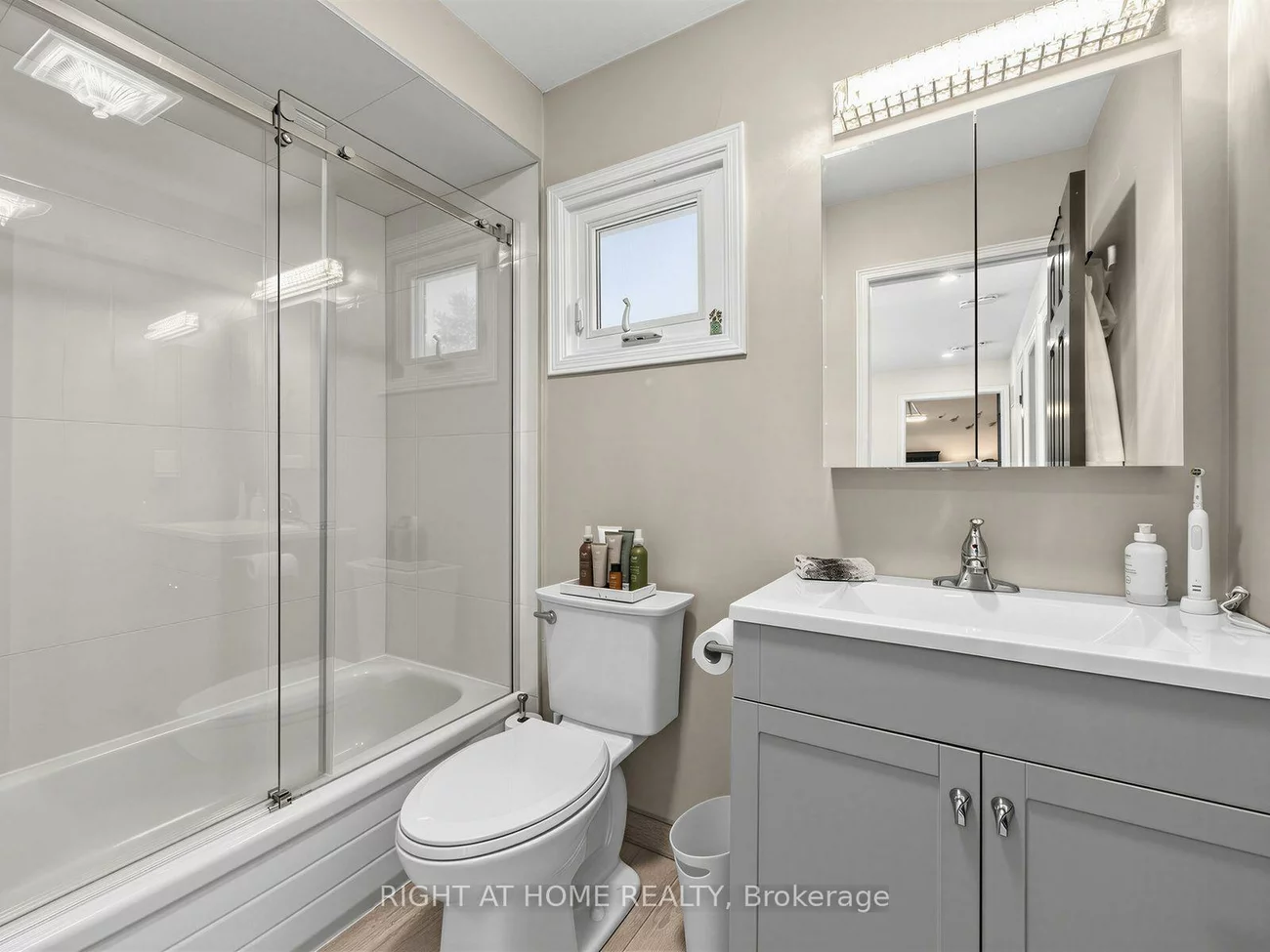 4236, Credit Pointe, East Credit, Mississauga