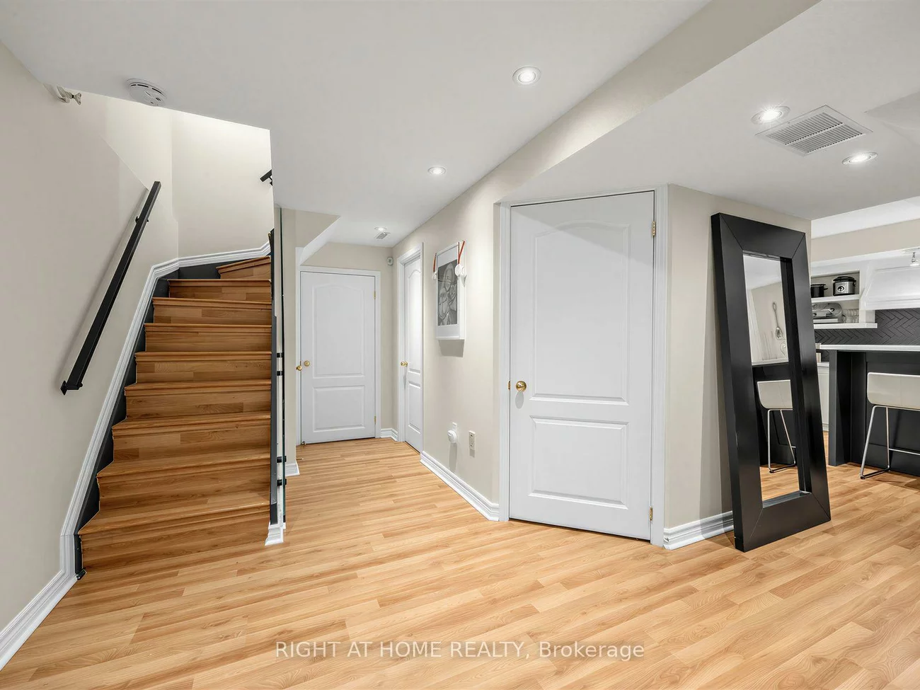 4236, Credit Pointe, East Credit, Mississauga
