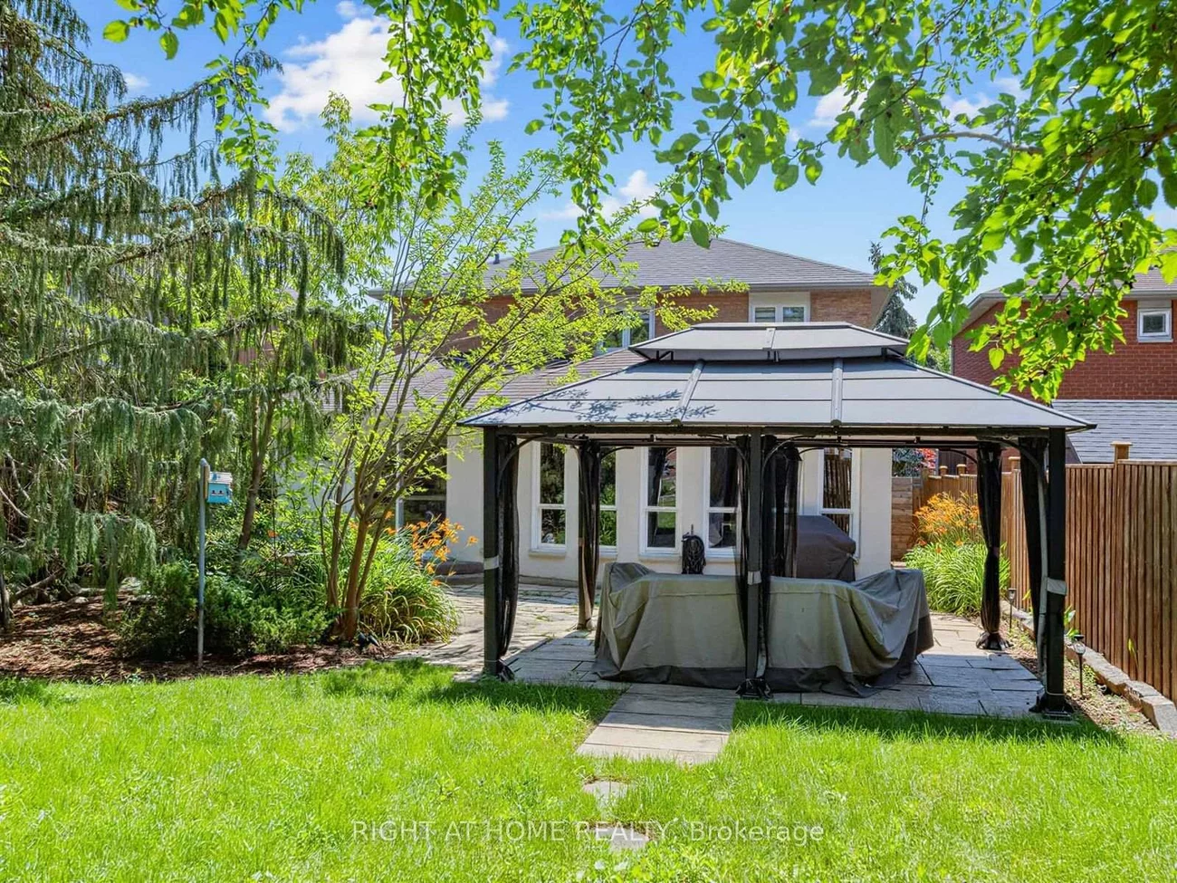 4236, Credit Pointe, East Credit, Mississauga
