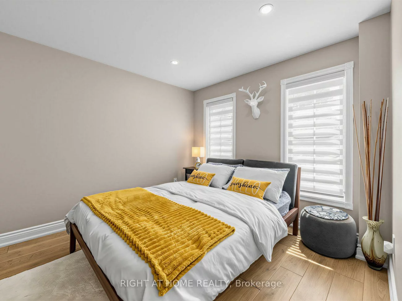 4236, Credit Pointe, East Credit, Mississauga