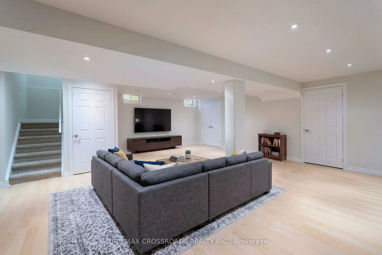 5316, Middlebury, Central Erin Mills, Mississauga