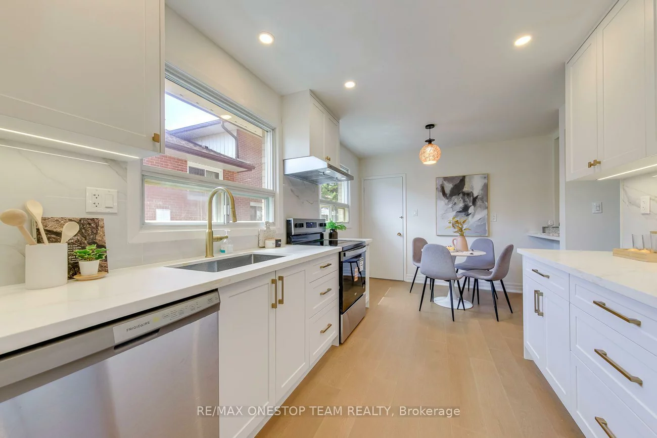 1514, Swanage, Clarkson, Mississauga